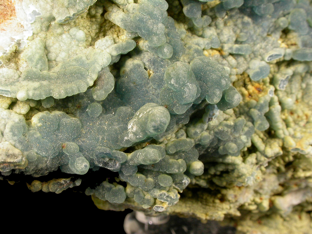 Plumbogummite