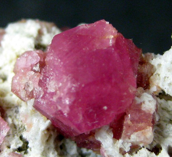 Manganoan Grossular Garnet