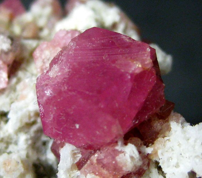 Manganoan Grossular Garnet