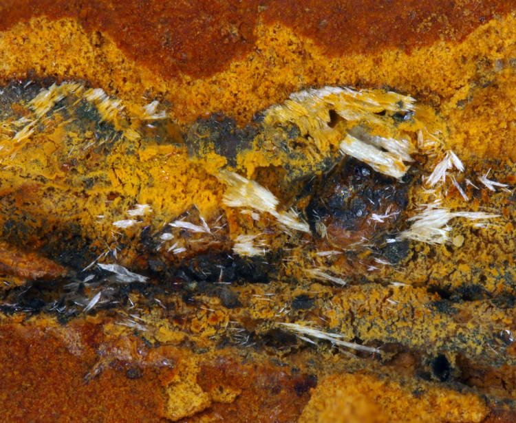 Weishanite & Magnolite