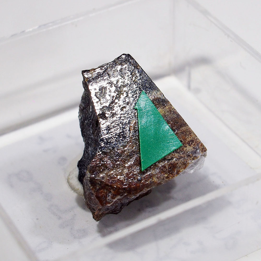 Sharyginite