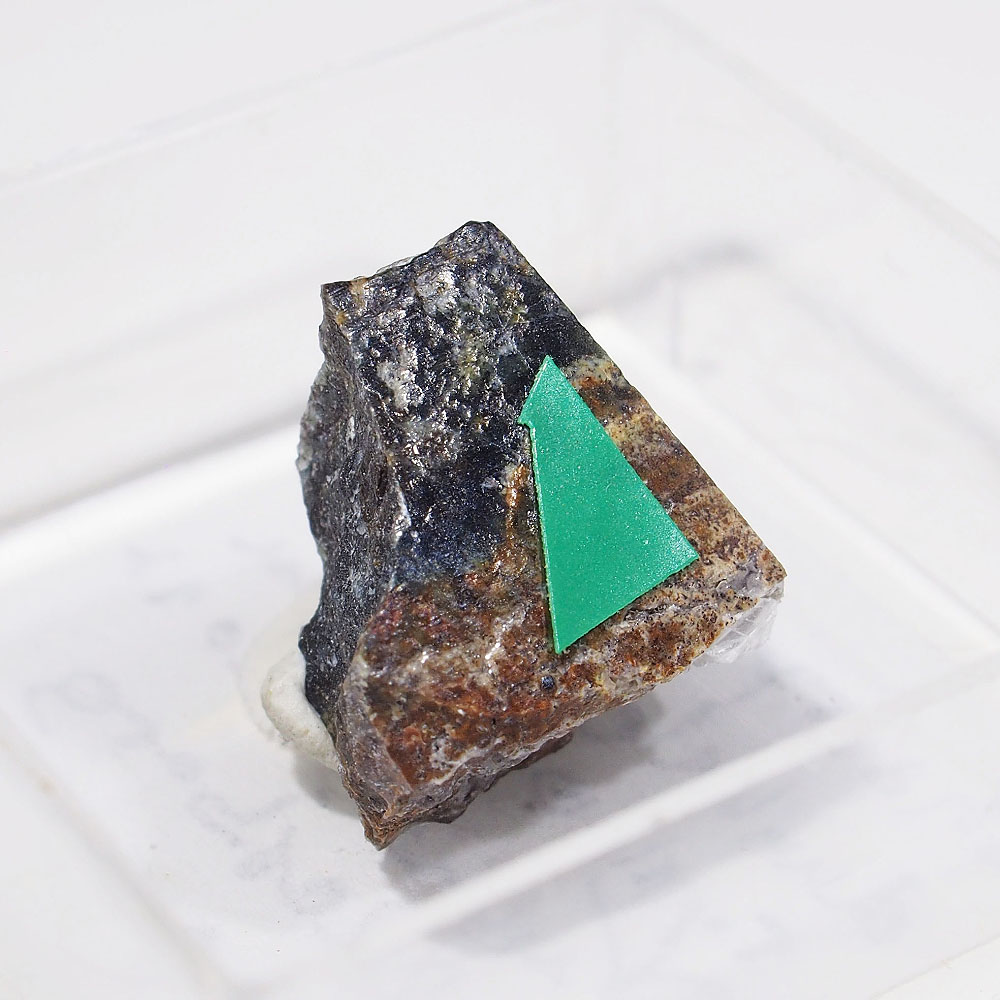 Sharyginite