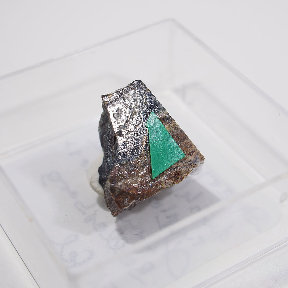 Sharyginite