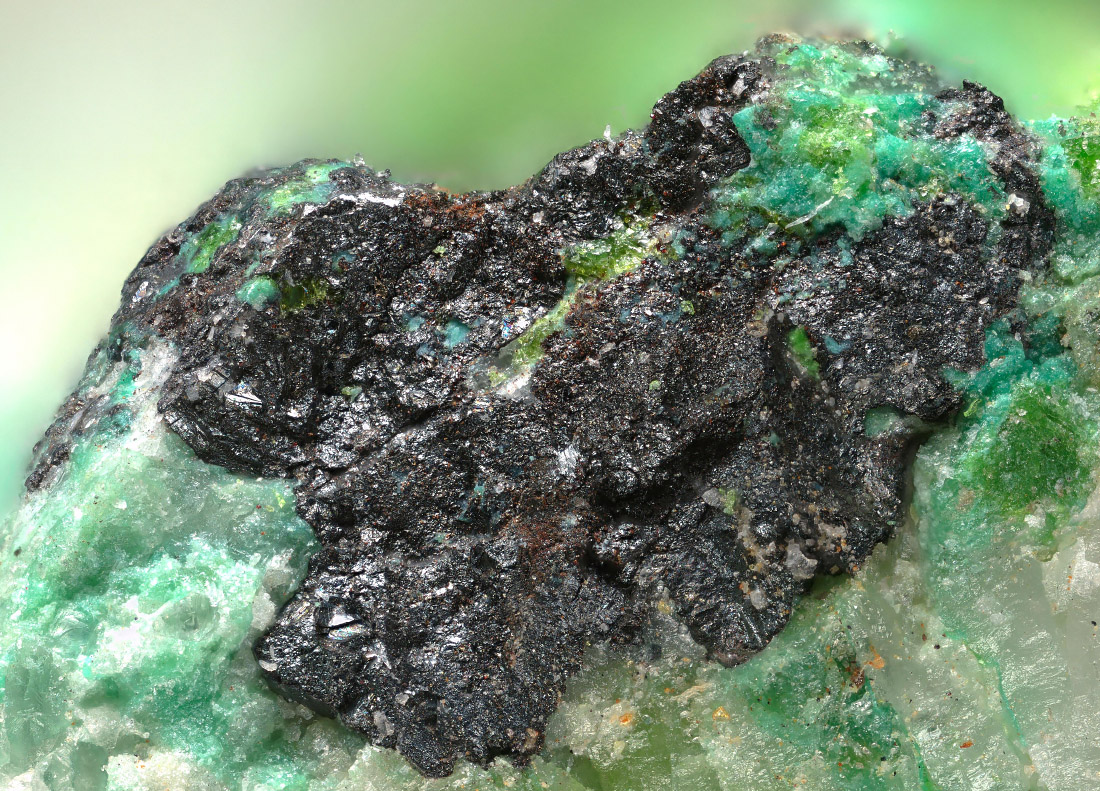 Rozhdestvenskayaite-(Zn) & Hessite