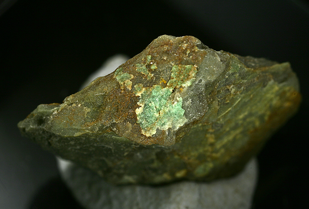 Abernathyite