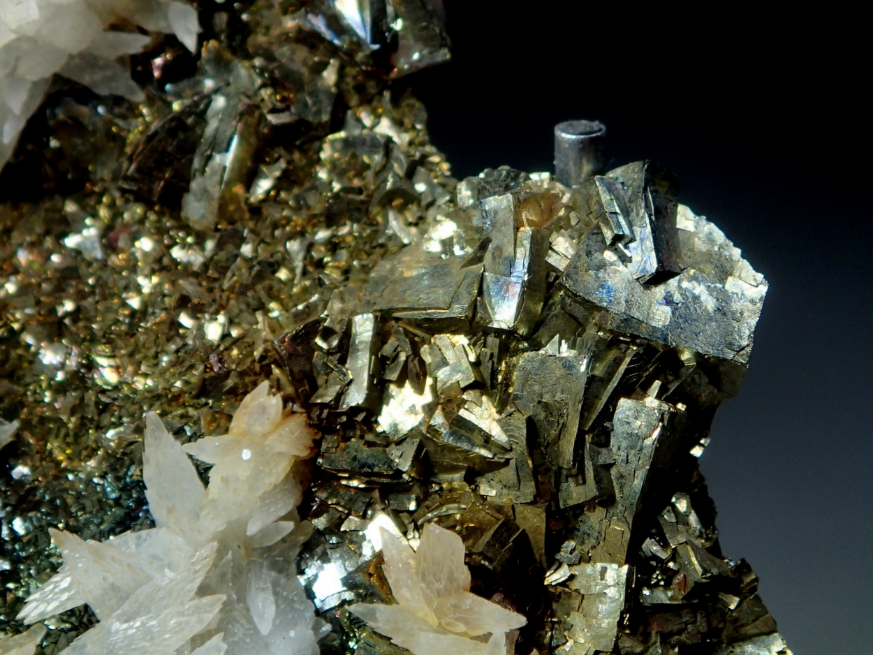 Calcite & Baryte On Pyrite