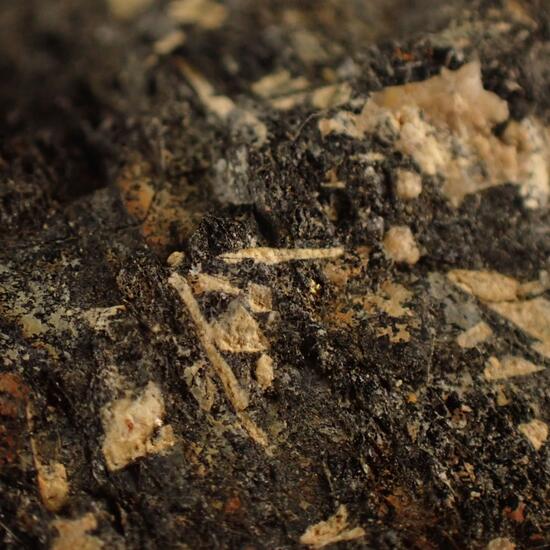 Písekite-(Y) On Schorl